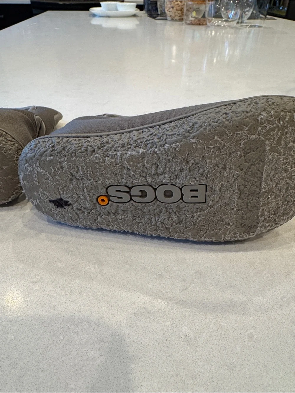 Bogs Kids Gray Pull-On Fleece-Lined Rain & Snow Boots size 8 easy to slip on.